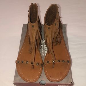 Arizona Moccasin Shingle Sandals. NWT Size 11.